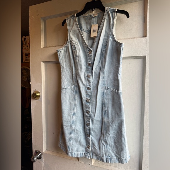 Levi's Light Blue Button-Down Mini Dress - Picture 3 of 11